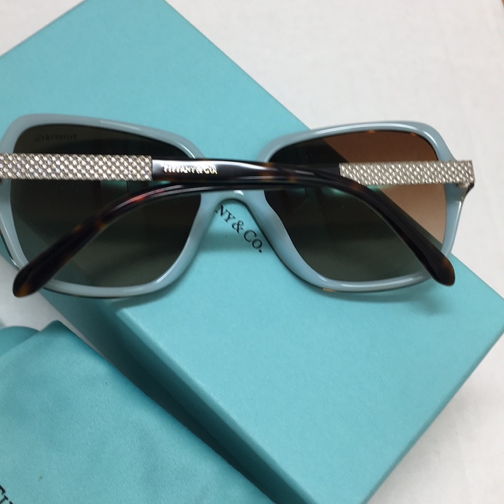 ❌SOLD❌TIFFANY CRYSTAL TORTOISESHELL SUNGLASSES - Picture 8 of 8